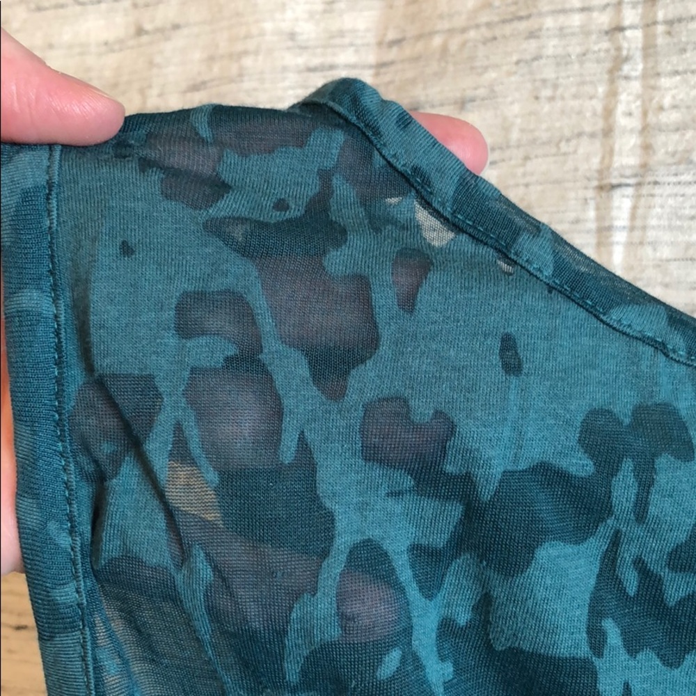 Workout exercise tops - Picture 6 of 8
